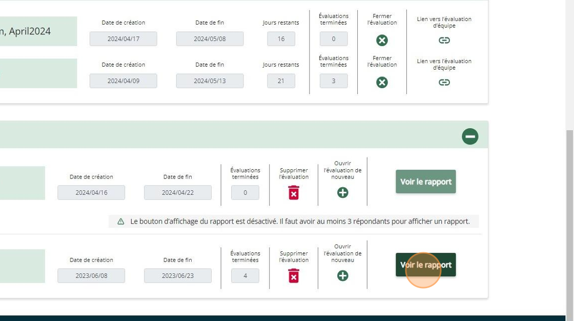 Tableau de bord d’évaluation d’équipe psychologiquement sécuritaire montrant le bouton Afficher le rapport dans la section Évaluations terminées.